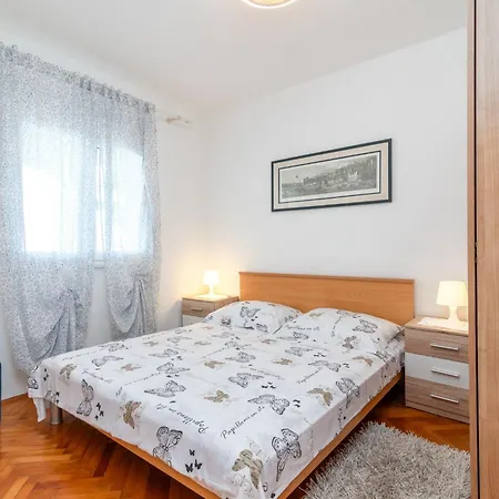 Anita Mit Grossem Balkon Und Meerblick By Interhome Trogir