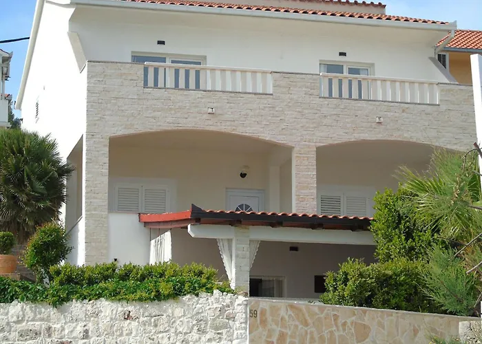 Anita Mit Grossem Balkon Und Meerblick By Interhome Apartamento *