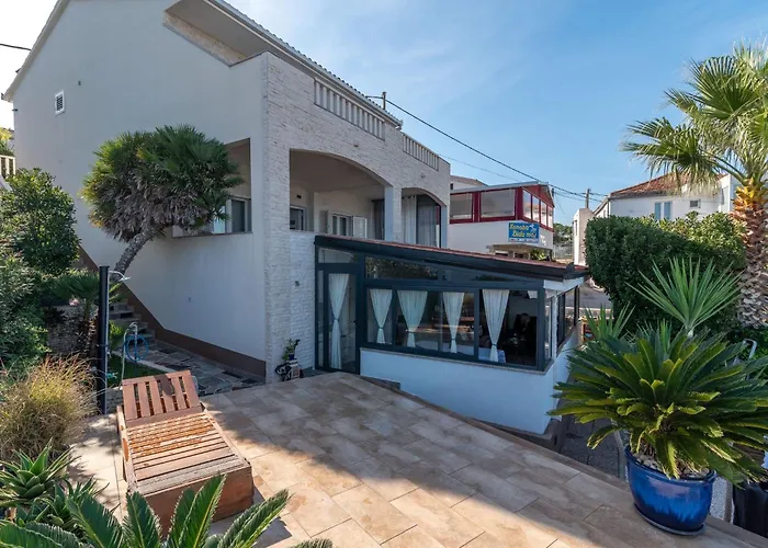 Apartamento Anita Mit Grossem Balkon Und Meerblick By Interhome