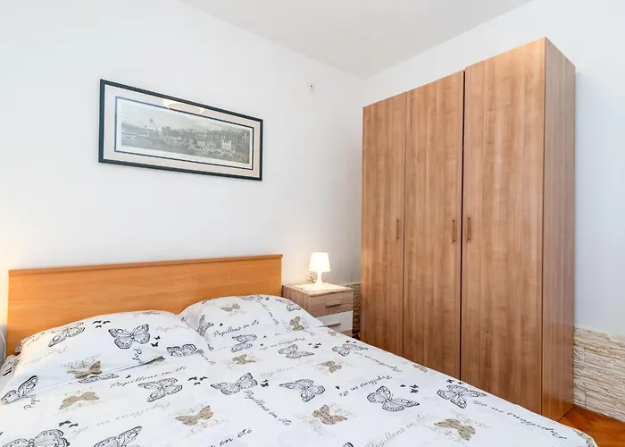 Anita Mit Grossem Balkon Und Meerblick By Interhome Apartamento Trogir