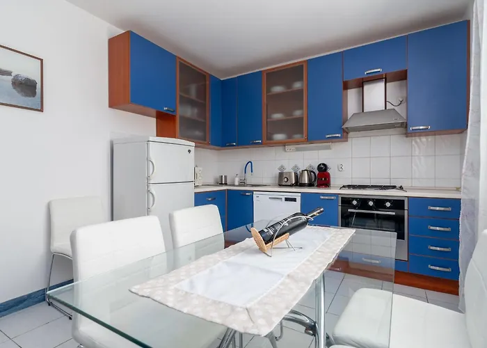 Anita Mit Grossem Balkon Und Meerblick By Interhome Apartamento *