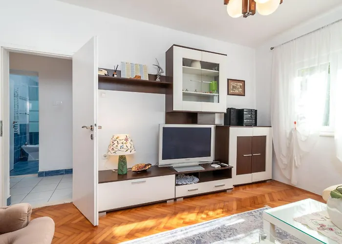 Anita Mit Grossem Balkon Und Meerblick By Interhome Apartamento Trogir