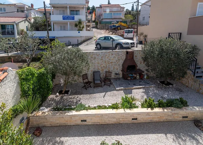 Anita Mit Grossem Balkon Und Meerblick By Interhome * Trogir