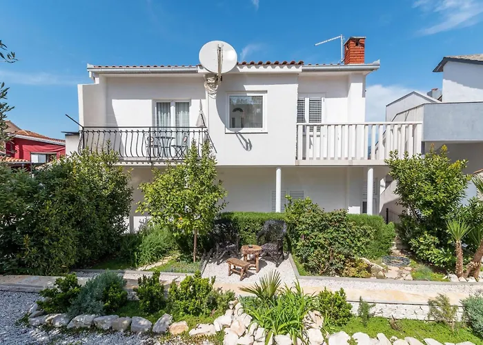 Anita Mit Grossem Balkon Und Meerblick By Interhome Apartamento