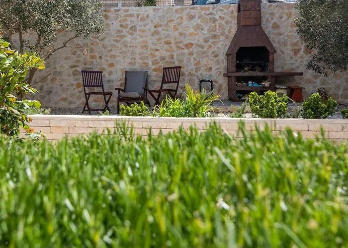 Anita Mit Grossem Balkon Und Meerblick By Interhome Apartamento Trogir